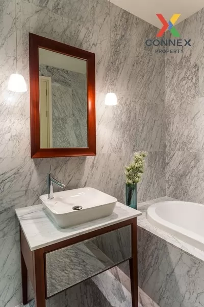 FOR SALE condo , Khun By Yoo , Duplex , high floor , BTS-Thong Lo